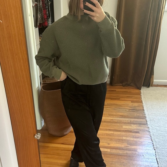 Everlane Fleece Crew Sweatshirt - Picture 2 of 5